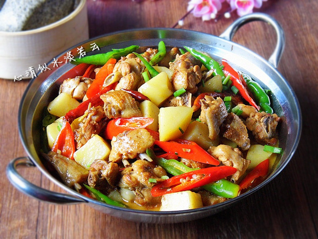 新疆大盘鸡皮带面_正宗大盘鸡做法_新疆大盘鸡食谱