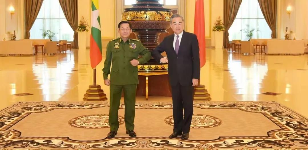 中国军事威慑经济反制舆论攻势_缅甸果敢局势_缅甸腊戍停火行动