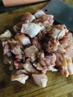 新疆特色大盘鸡（附加皮带面做法）的做法 步骤1