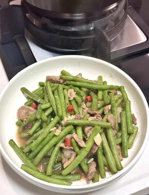 大盘长豆角制作方法_大盘长豆角的做法大全_五花肉豆角家常做法
