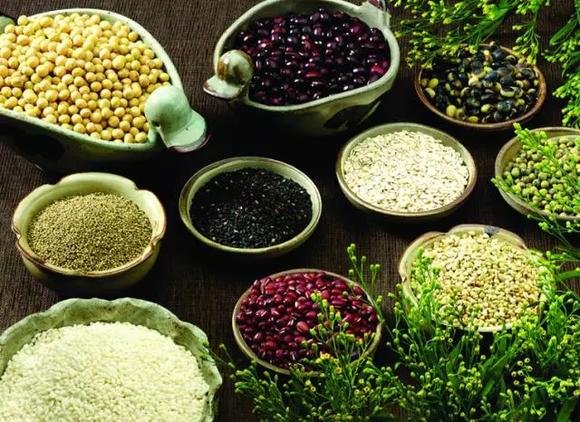 主食怎么吃减肥_晚上不吃饭会反弹吗_不吃主食减肥可取吗