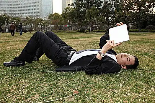 我国小微企业贷款风险与防范对策_调整信贷结构优化风险防控_银行小微企业信贷风险控制